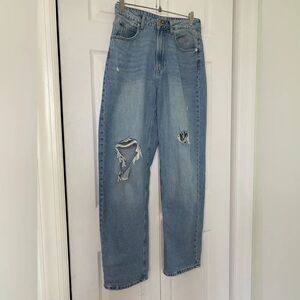&denim Distressed Mom Jeans in 90s Style